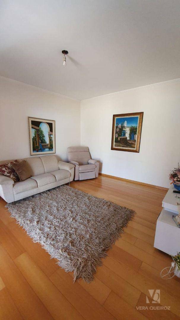 Casa à venda com 3 quartos, 225m² - Foto 28