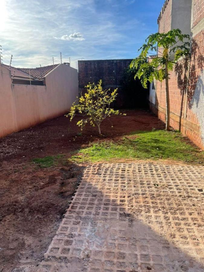 Terreno à venda, 200m² - Foto 1