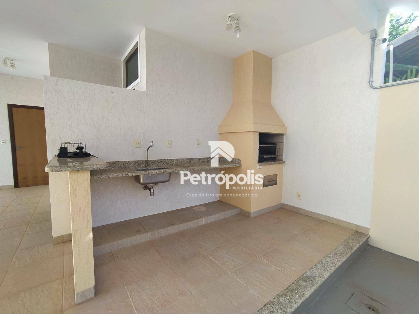 Sobrado à venda com 4 quartos, 370m² - Foto 4