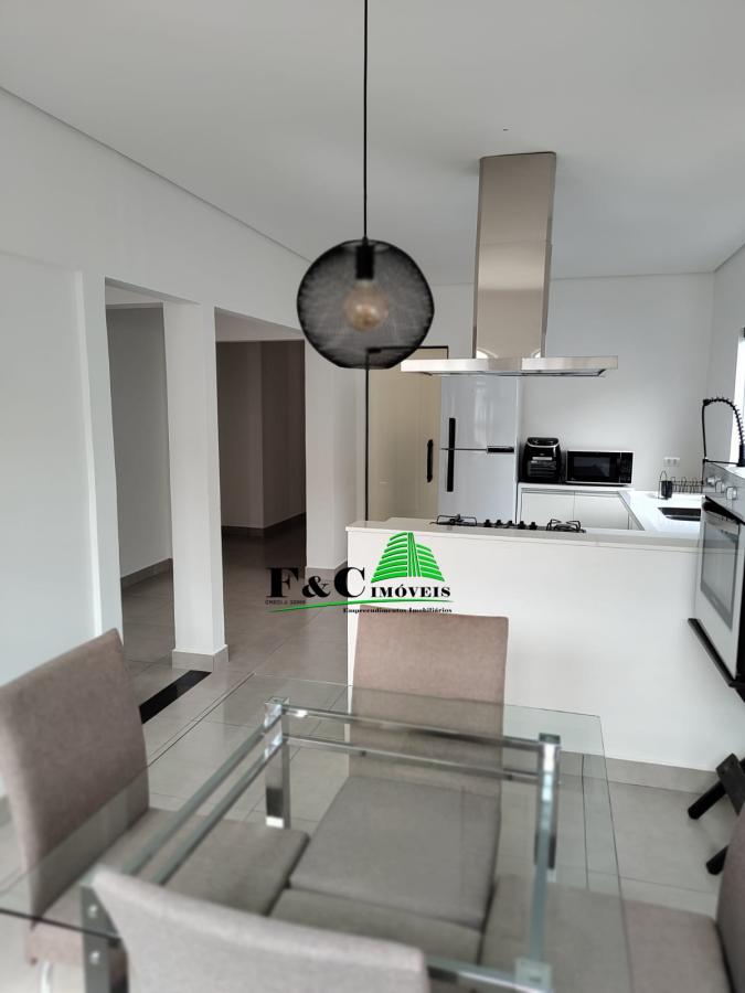 Casa à venda com 2 quartos, 275m² - Foto 1