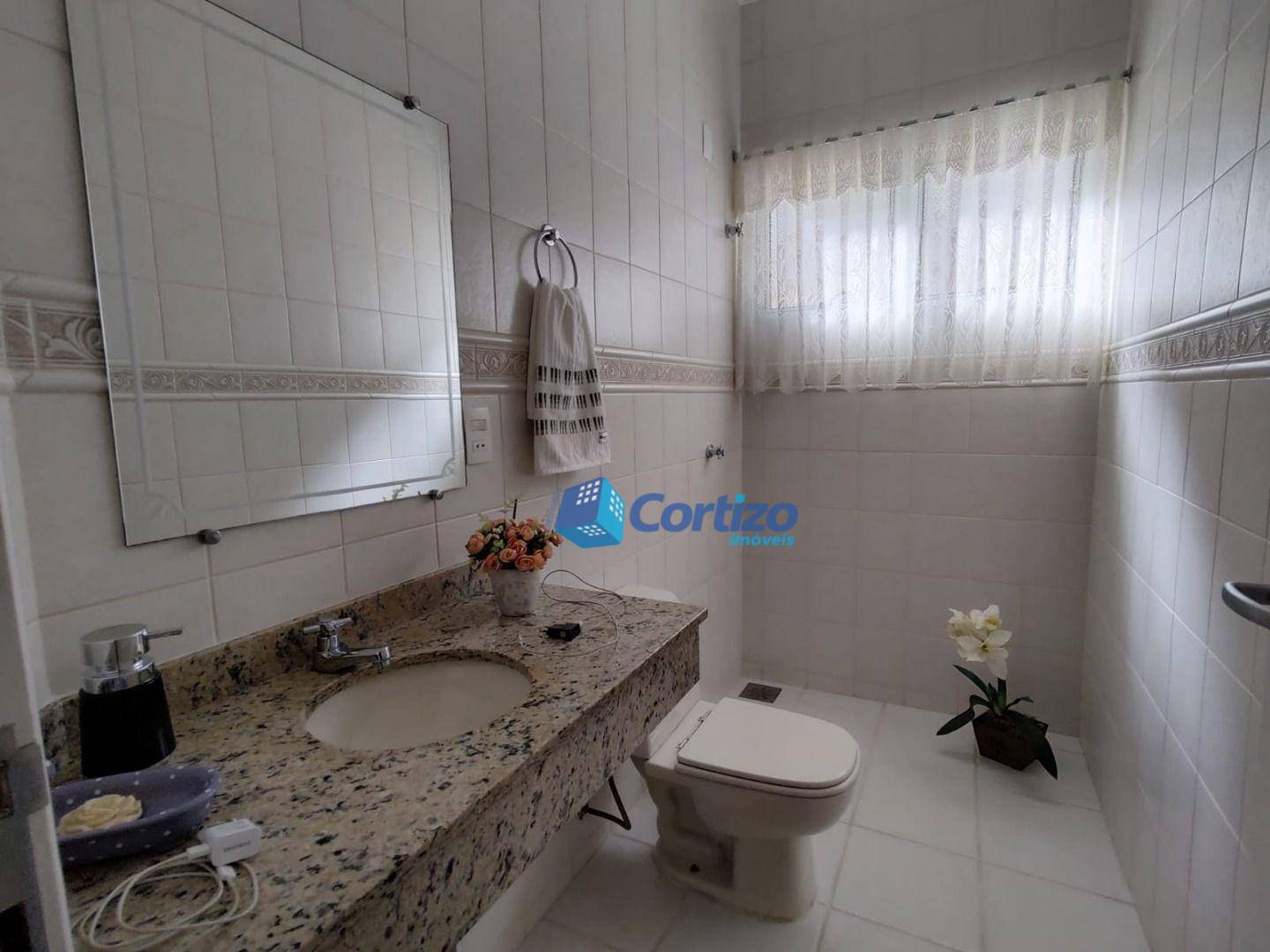 Casa de Condomínio à venda com 3 quartos, 329m² - Foto 9