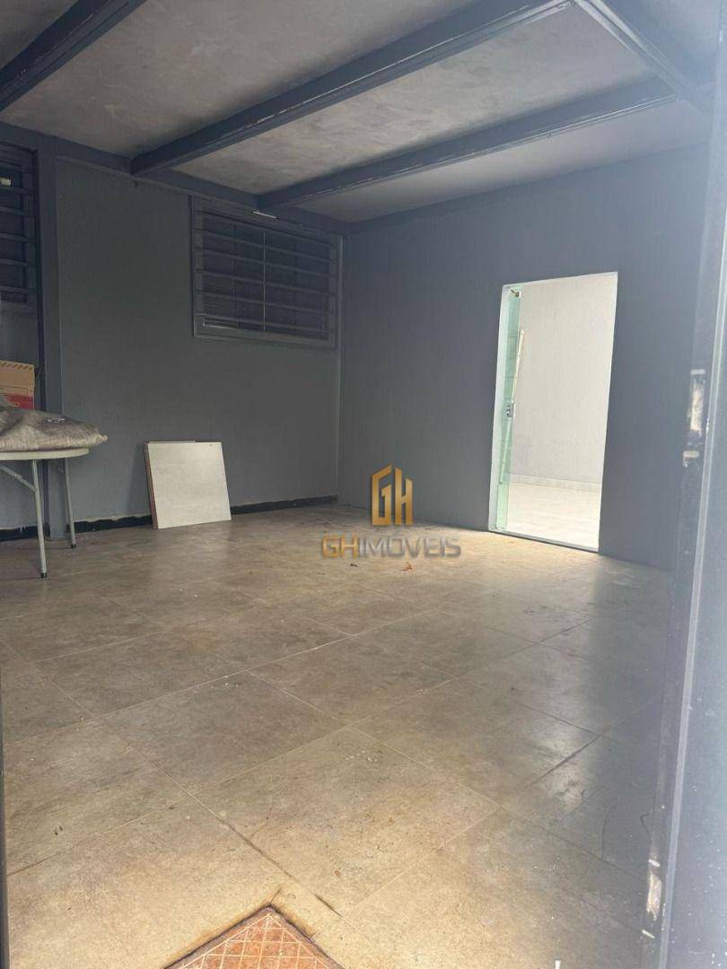 Casa à venda com 3 quartos, 220m² - Foto 16