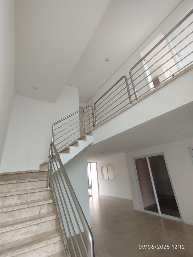 Casa de Condomínio para alugar com 3 quartos, 215m² - Foto 28