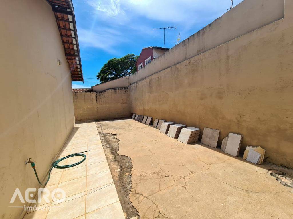 Casa à venda com 3 quartos, 160m² - Foto 6