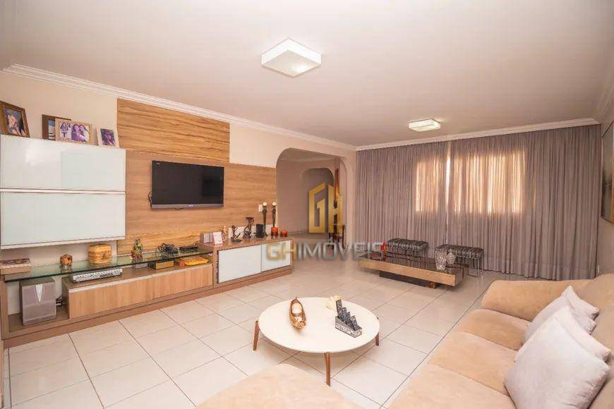 Apartamento, 4 quartos, 209 m² - Foto 1