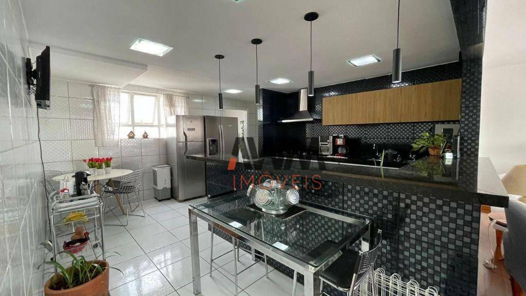 Apartamento à venda com 3 quartos, 150m² - Foto 11