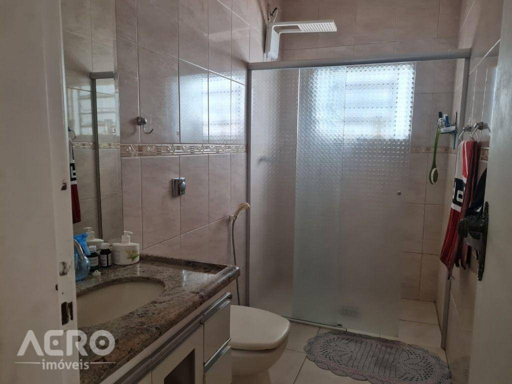 Casa à venda com 3 quartos, 170m² - Foto 18