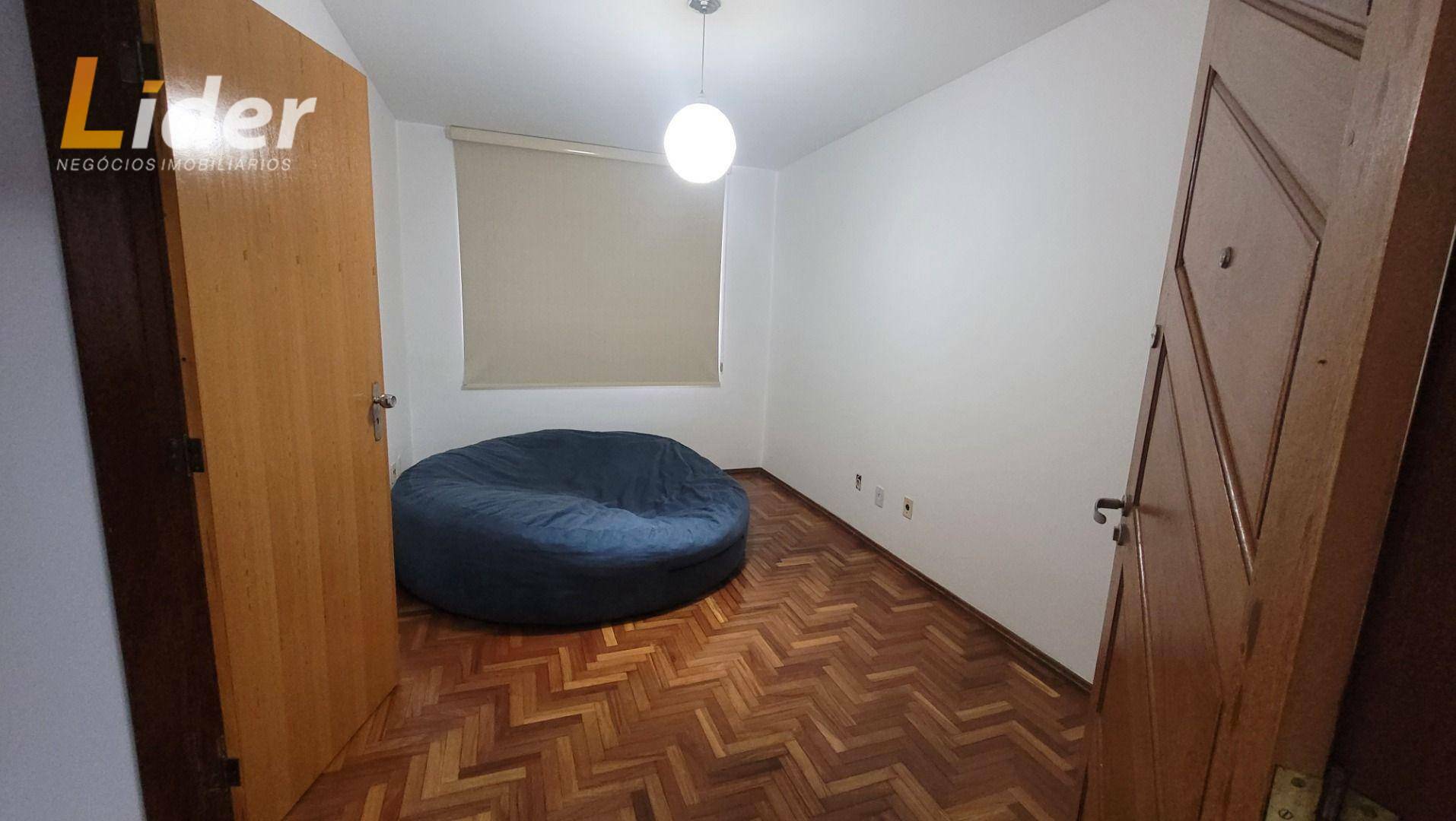 Apartamento para alugar com 2 quartos, 70m² - Foto 2