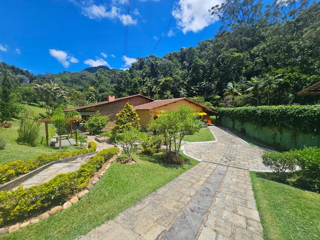 Casa de Condomínio à venda com 4 quartos, 3642m² - Foto 1