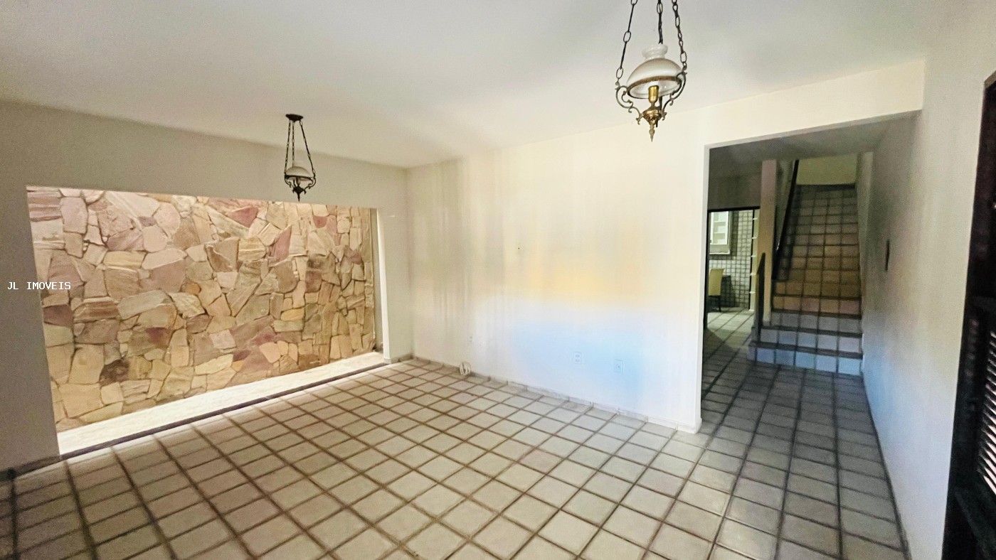 Casa à venda com 9 quartos, 180m² - Foto 23