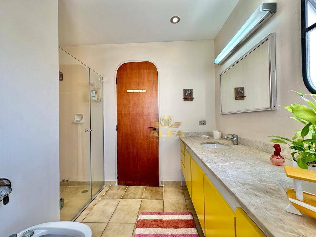 Apartamento à venda com 3 quartos, 221m² - Foto 20