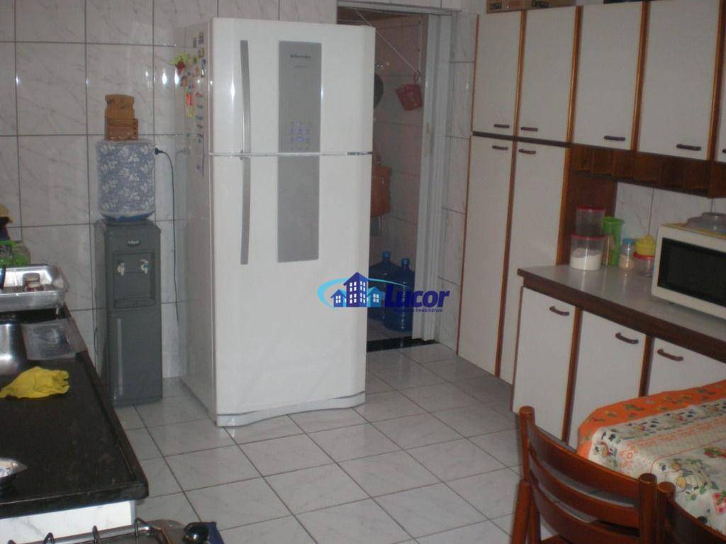 Casa de Condomínio à venda com 3 quartos, 176m² - Foto 4