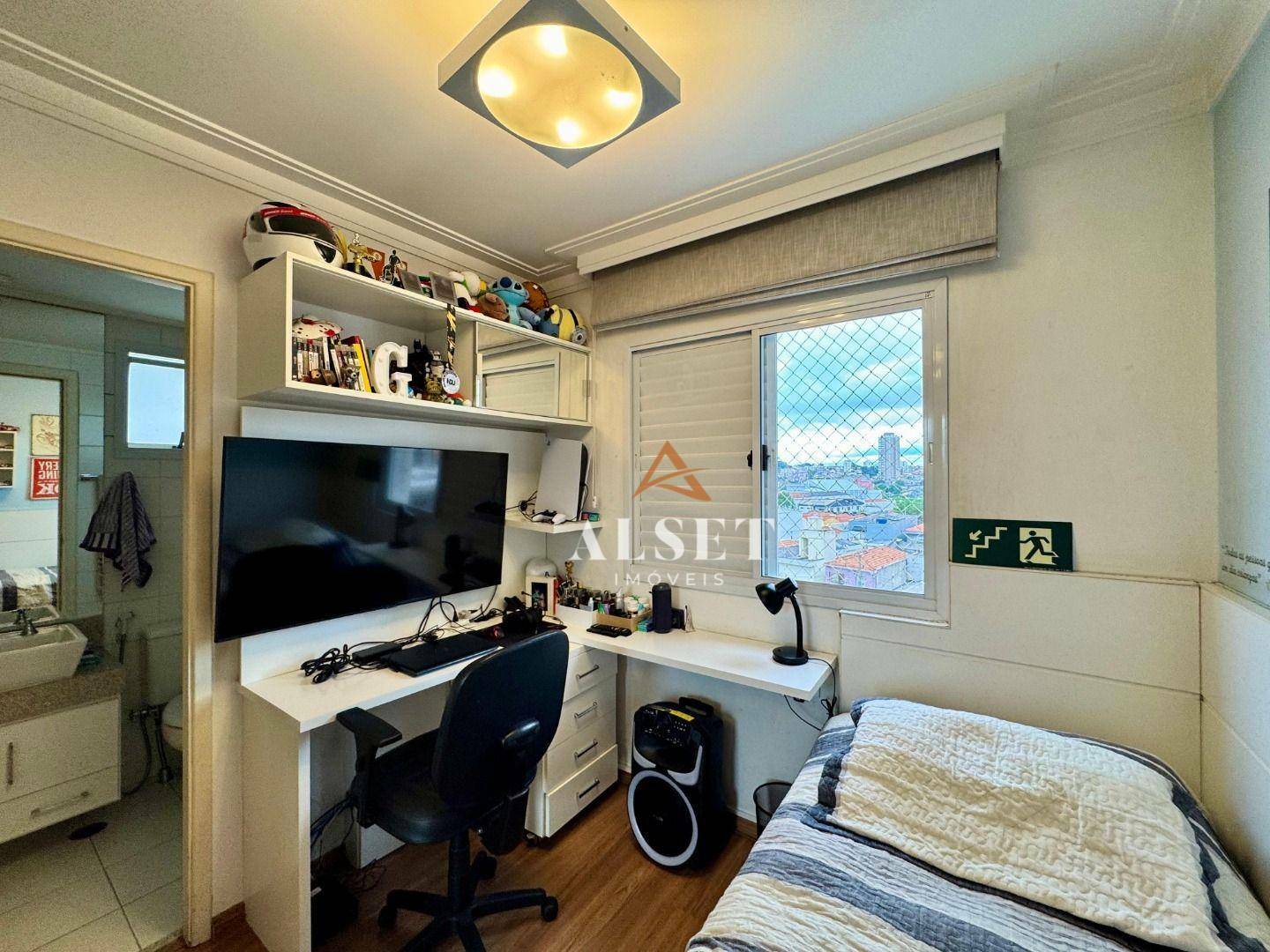 Apartamento à venda com 3 quartos, 137m² - Foto 20