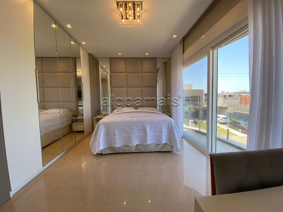 Casa de Condomínio à venda com 4 quartos, 285m² - Foto 29