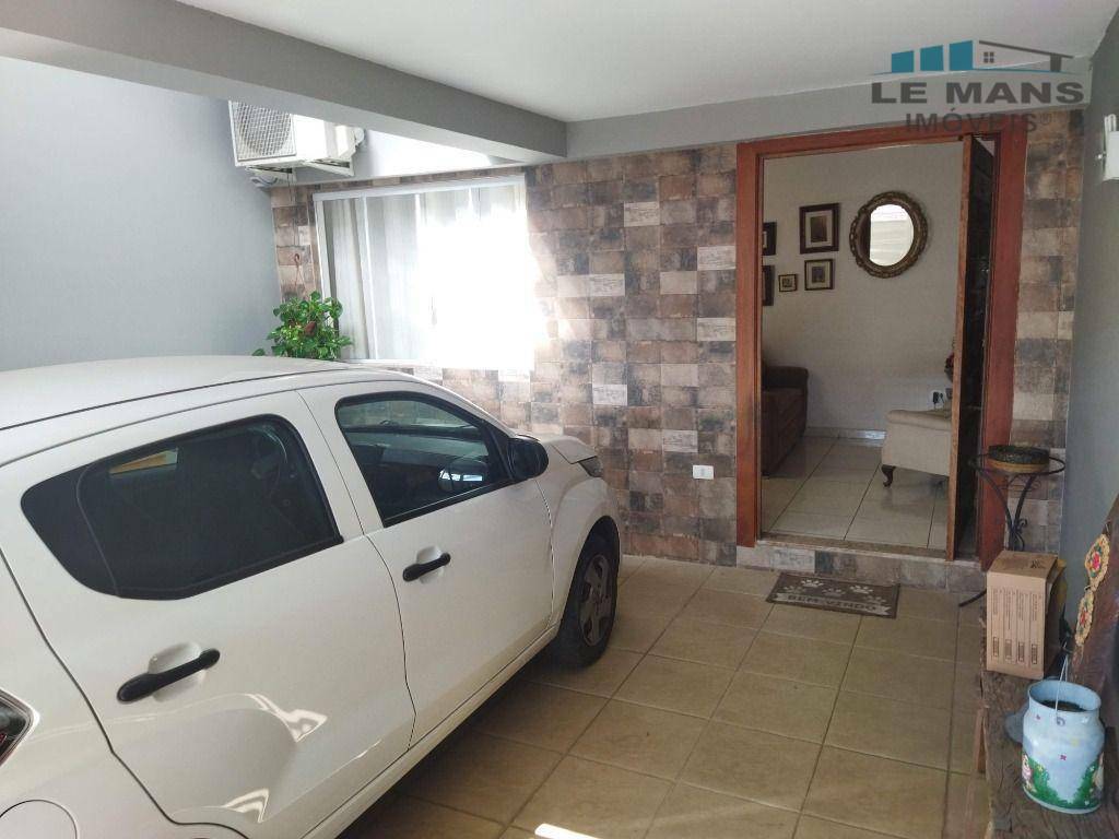 Casa à venda com 3 quartos, 100m² - Foto 2