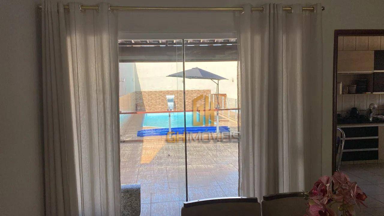 Sobrado à venda com 4 quartos, 255m² - Foto 2