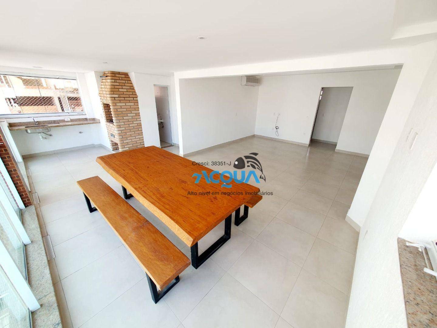 Apartamento à venda com 3 quartos, 130m² - Foto 1