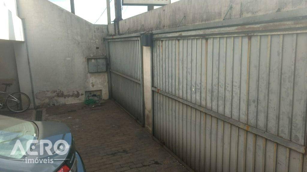 Casa, 3 quartos, 300 m² - Foto 2