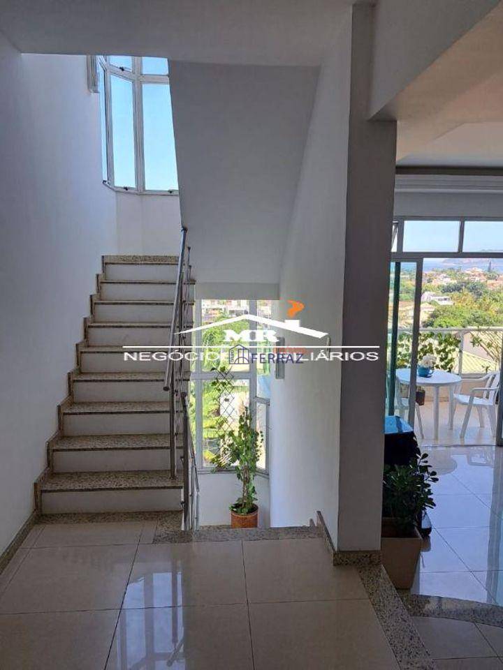 Casa à venda com 6 quartos, 360m² - Foto 11