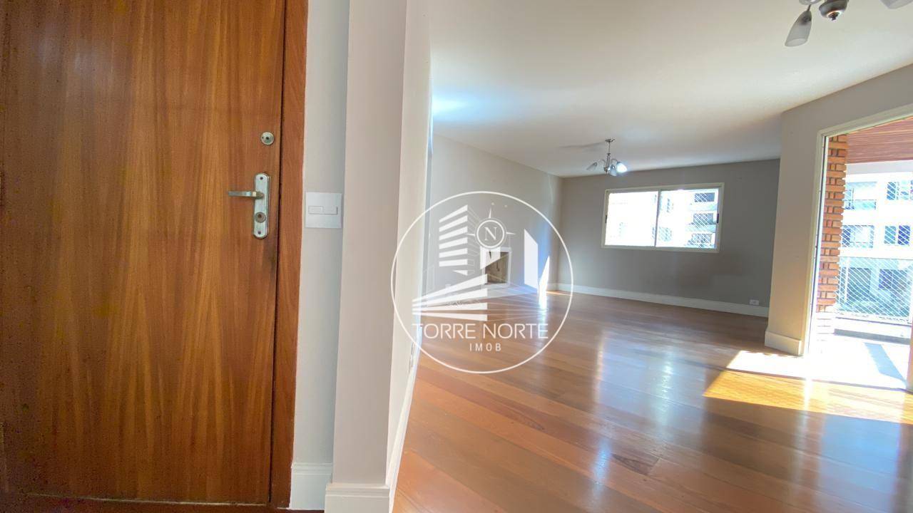 Apartamento à venda com 4 quartos, 200m² - Foto 3