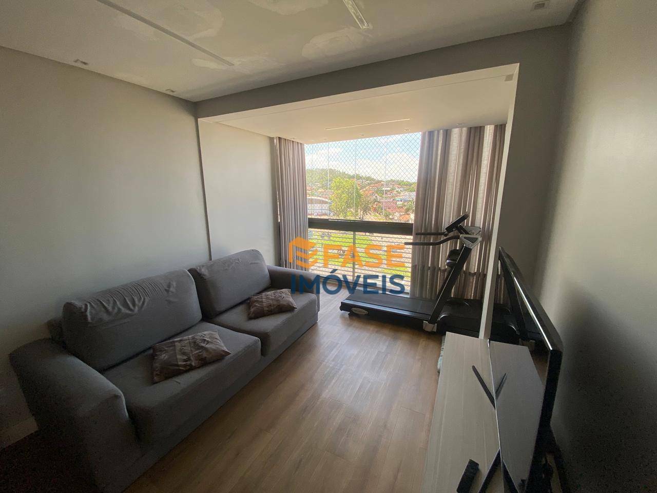 Apartamento à venda com 3 quartos, 166m² - Foto 1