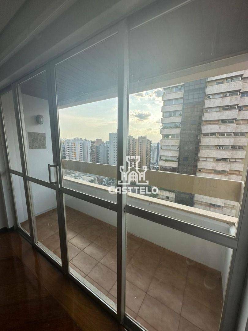 Apartamento à venda com 3 quartos, 140m² - Foto 6