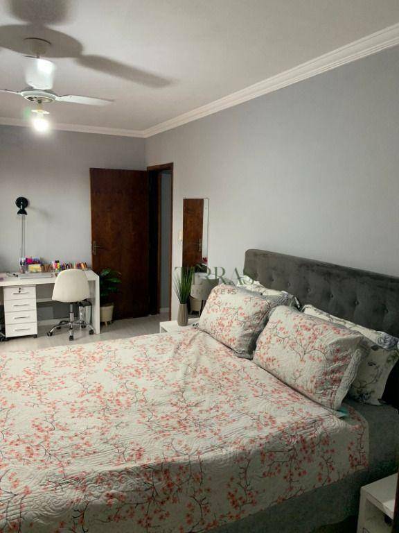 Casa de Condomínio à venda com 3 quartos, 330m² - Foto 15