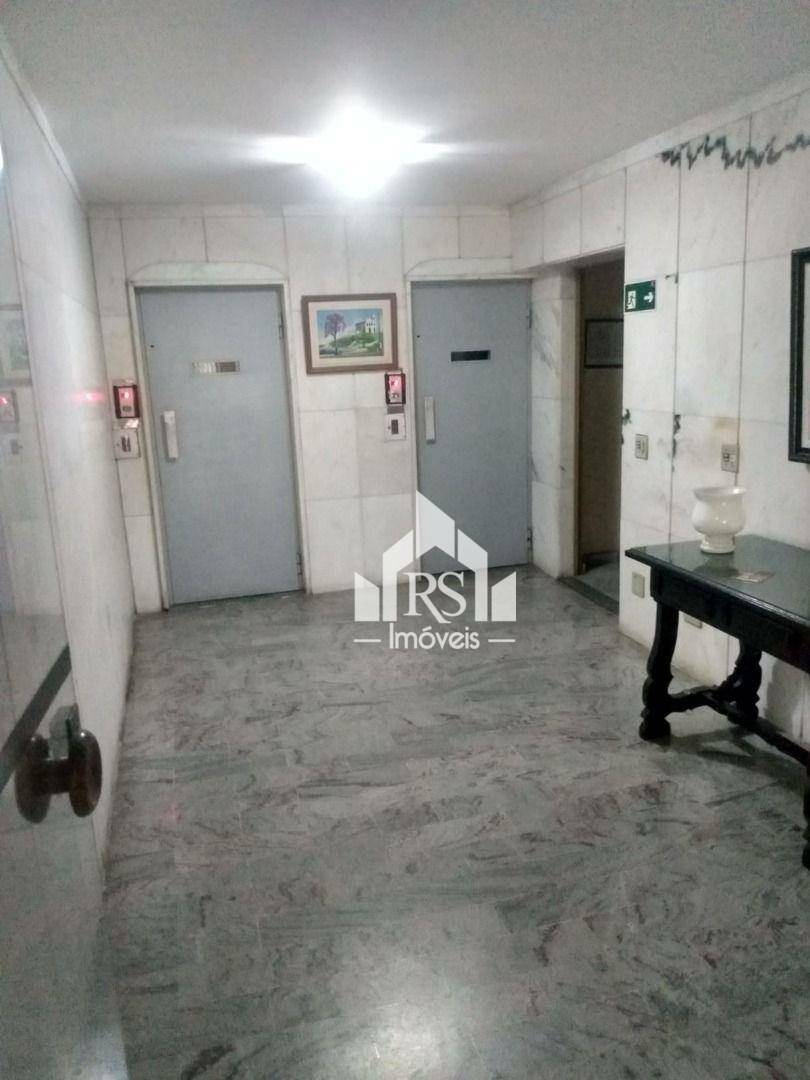 Apartamento à venda com 3 quartos, 140m² - Foto 17