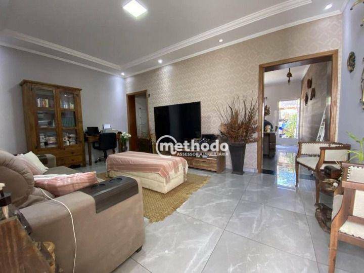 Casa à venda com 2 quartos, 111m² - Foto 2