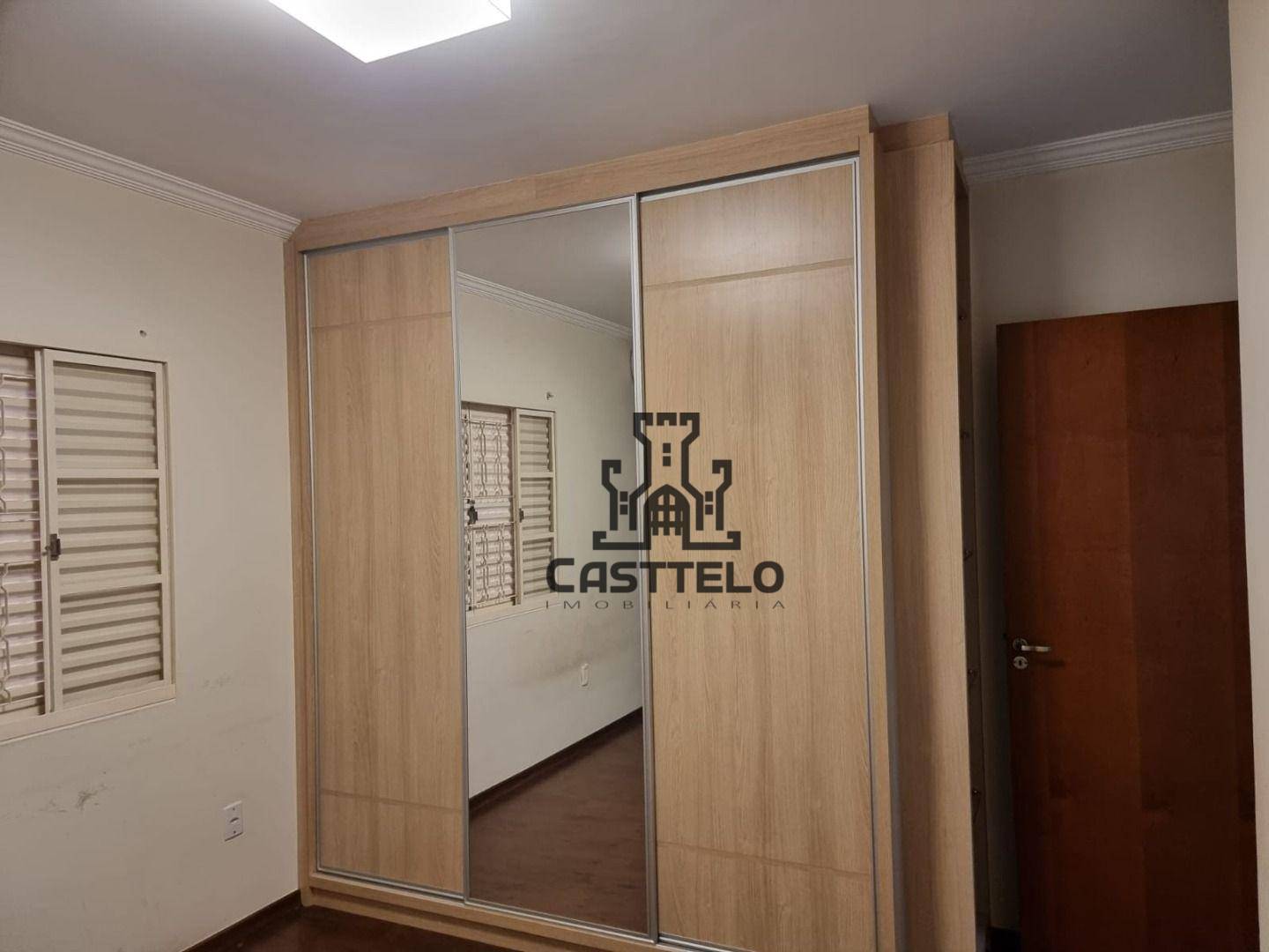 Casa de Condomínio à venda com 4 quartos, 190m² - Foto 8