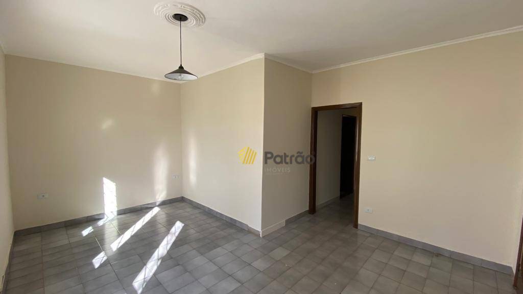 Casa à venda com 3 quartos, 141m² - Foto 8