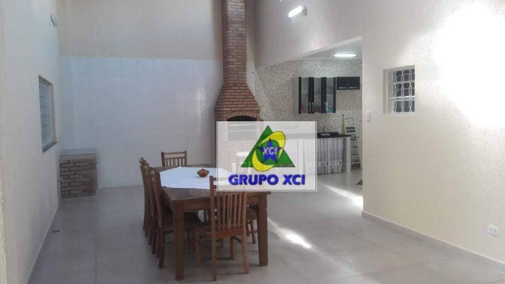 Casa à venda com 3 quartos, 250m² - Foto 17