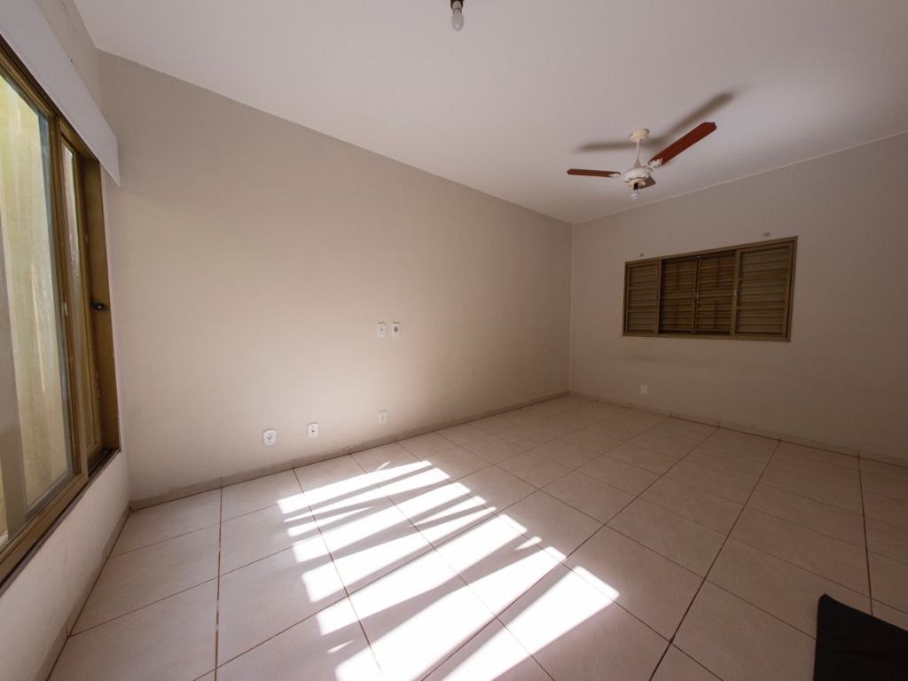 Casa à venda com 5 quartos, 190m² - Foto 49