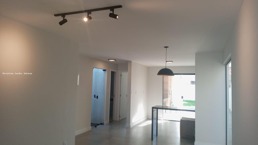 Casa à venda com 3 quartos, 300m² - Foto 16