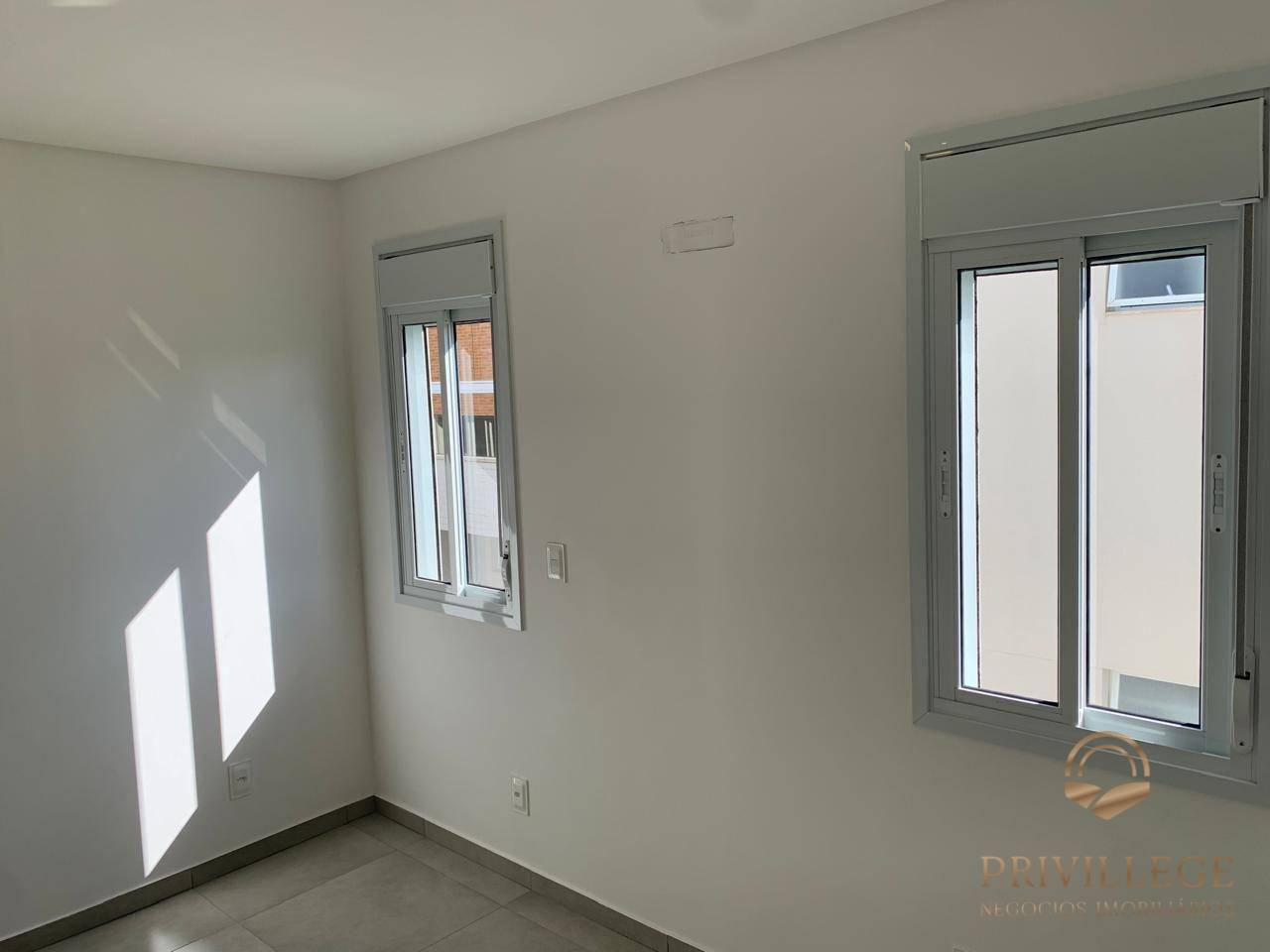 Apartamento à venda com 2 quartos, 60m² - Foto 18