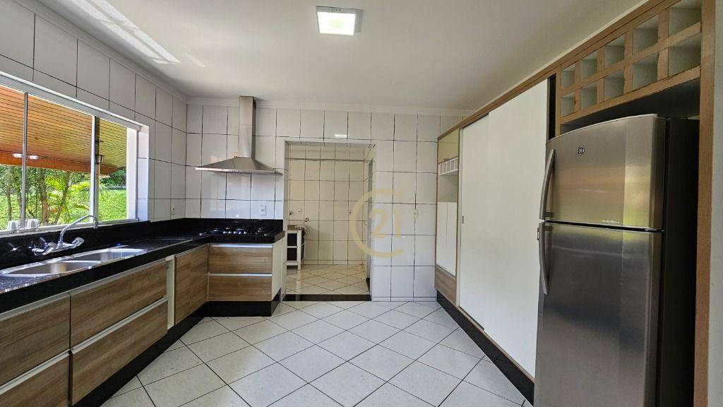 Chácara à venda com 5 quartos, 660m² - Foto 4