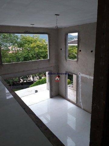 Casa à venda com 4 quartos, 214m² - Foto 14