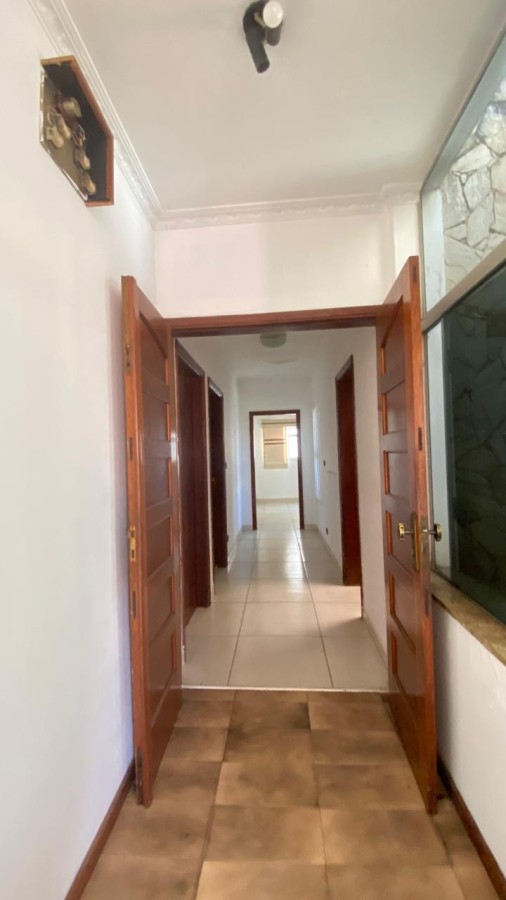 Casa para alugar com 4 quartos, 437m² - Foto 9