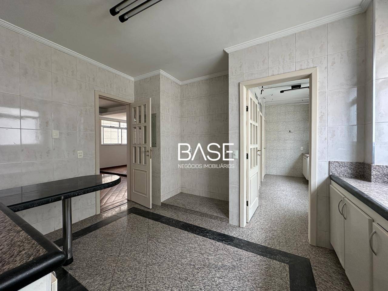 Apartamento, 4 quartos, 140 m² - Foto 2