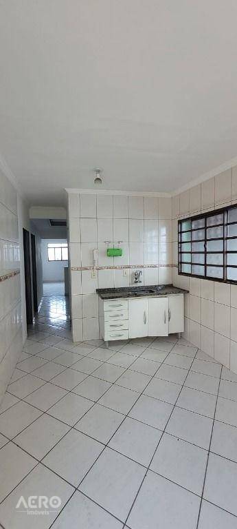 Casa à venda com 3 quartos, 130m² - Foto 12