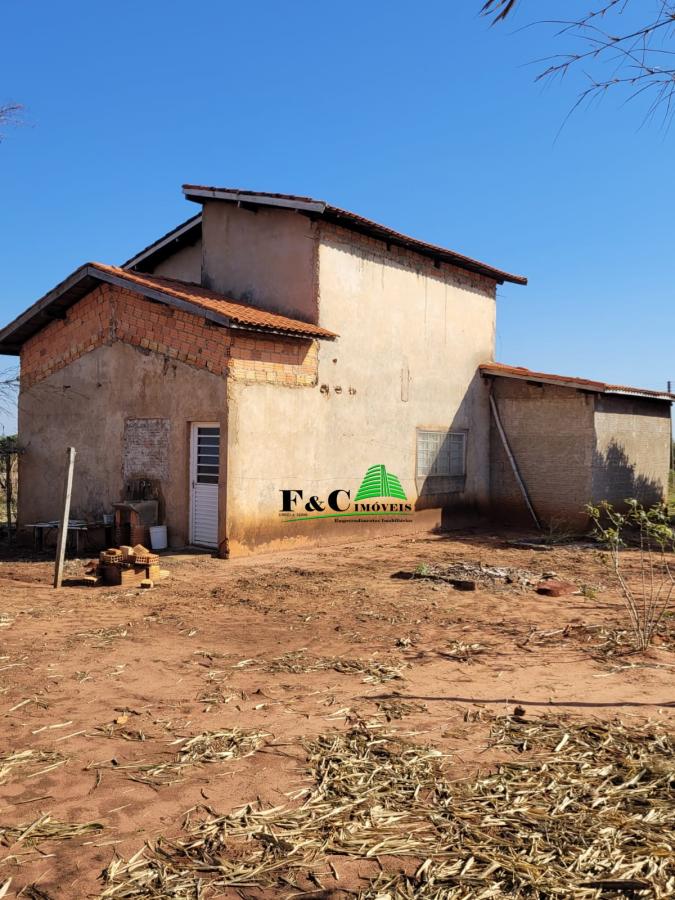 Sobrado à venda com 3 quartos, 1030m² - Foto 2
