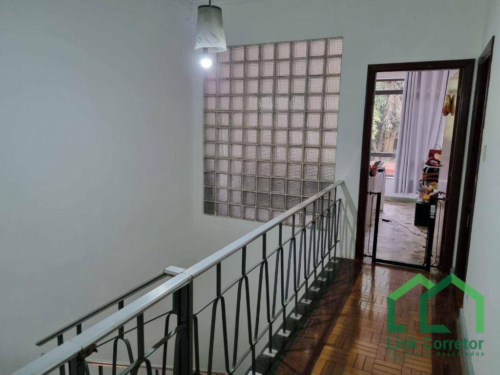 Casa à venda com 6 quartos, 300m² - Foto 38