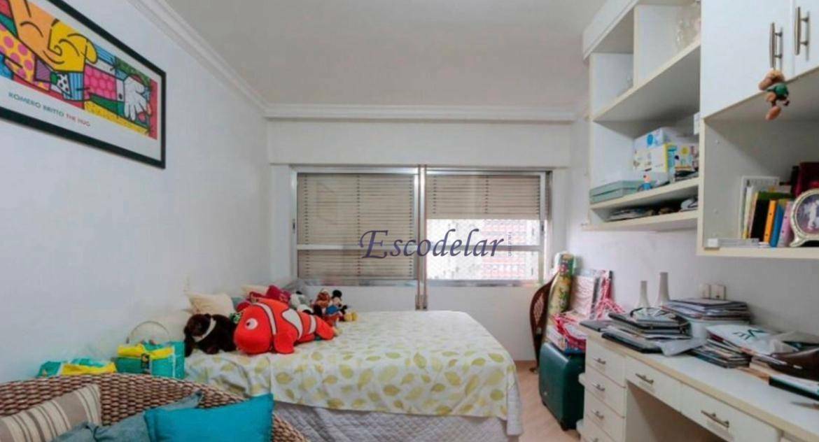 Apartamento para alugar com 3 quartos, 200m² - Foto 13