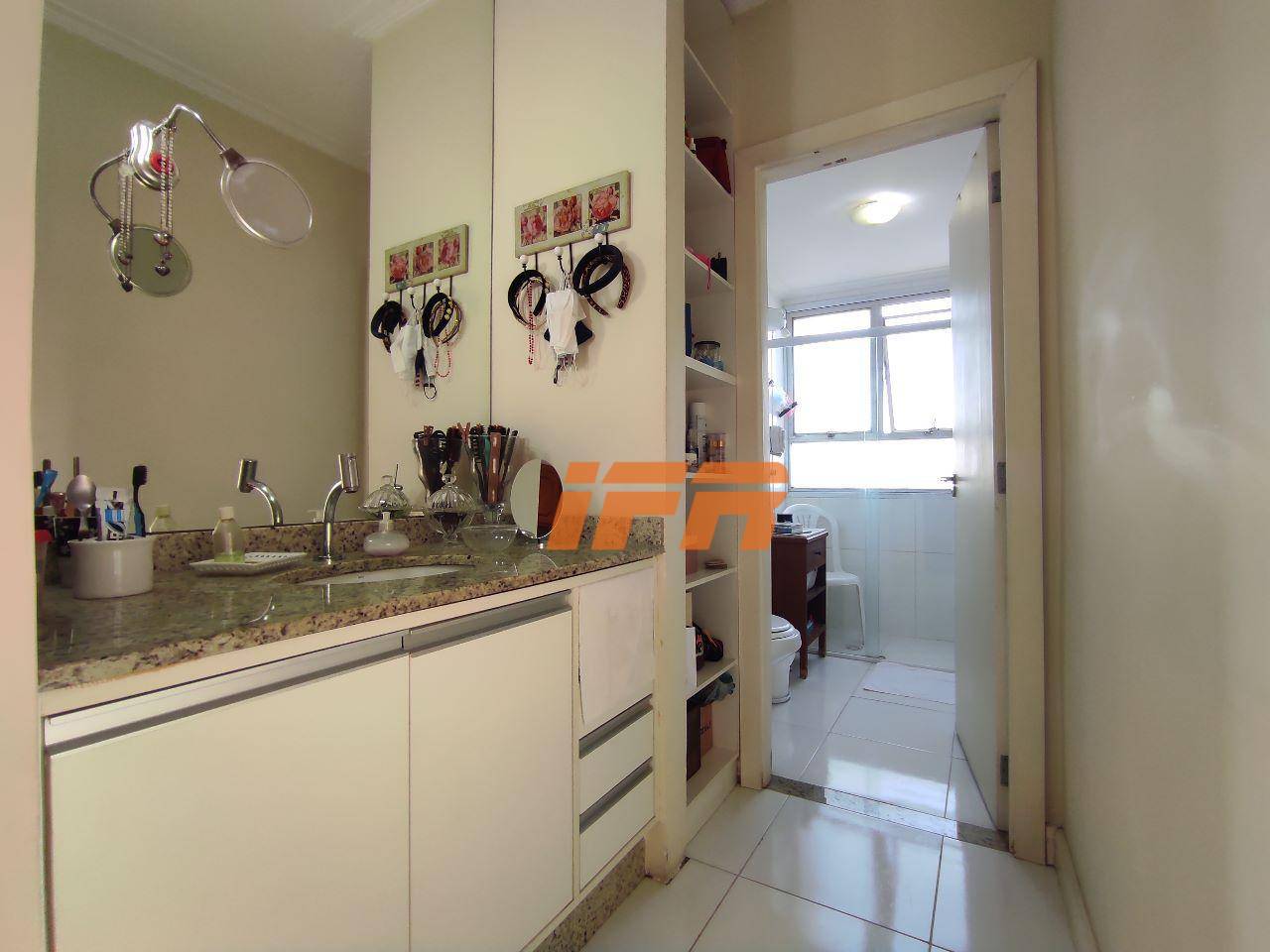 Apartamento à venda com 3 quartos, 142m² - Foto 18