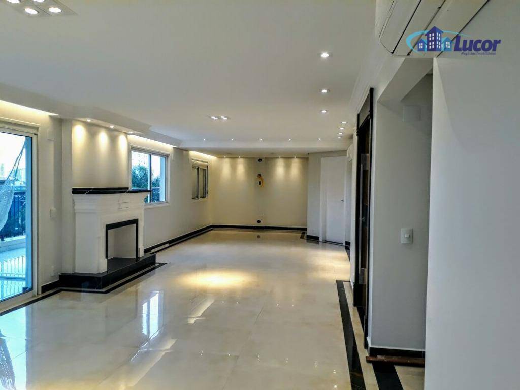 Apartamento à venda com 3 quartos, 235m² - Foto 1
