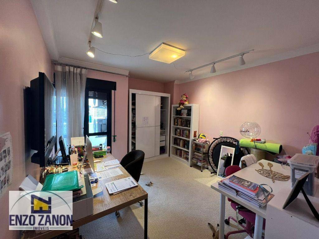 Apartamento à venda com 4 quartos, 208m² - Foto 20