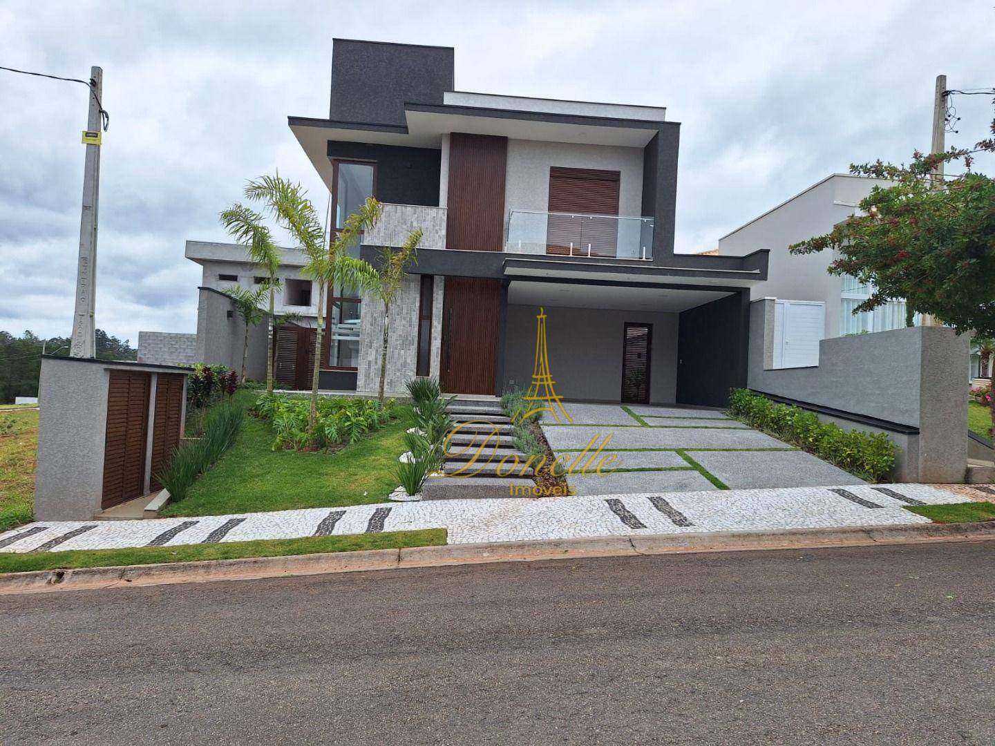 Sobrado à venda com 3 quartos, 228m² - Foto 1