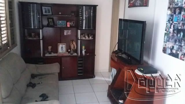 Casa à venda com 4 quartos, 165 - Foto 2