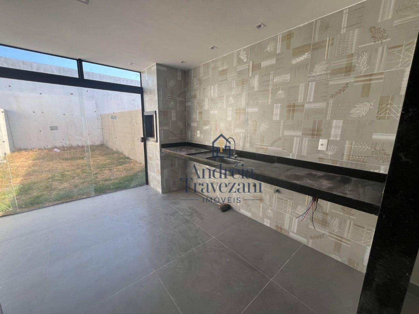 Casa à venda com 2 quartos, 80m² - Foto 4