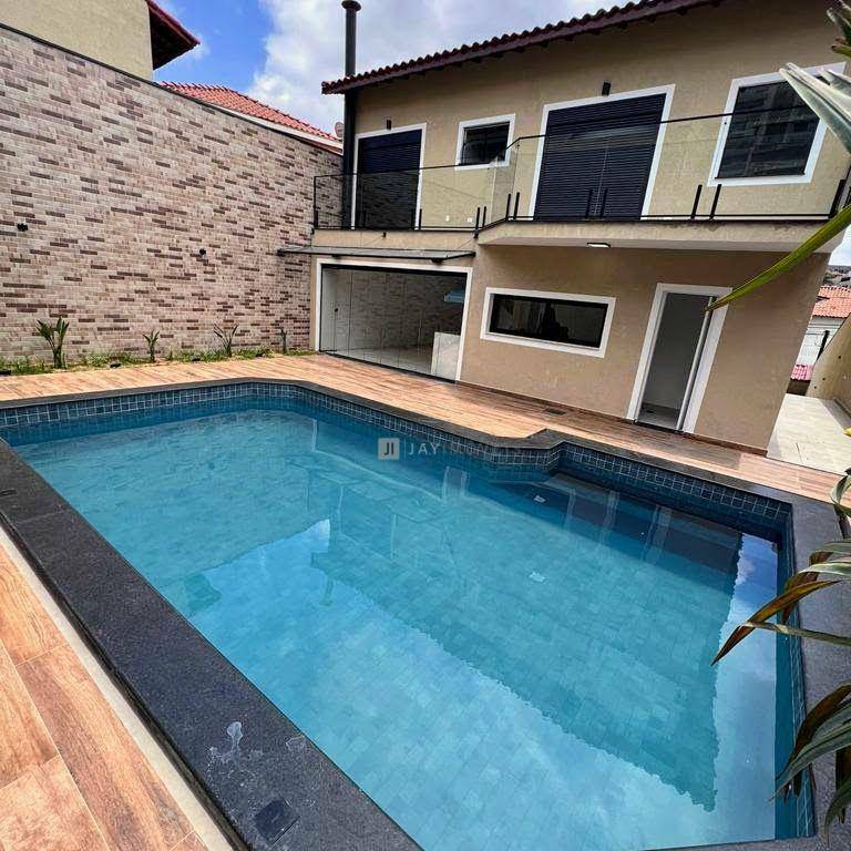 Sobrado à venda com 3 quartos, 358m² - Foto 2